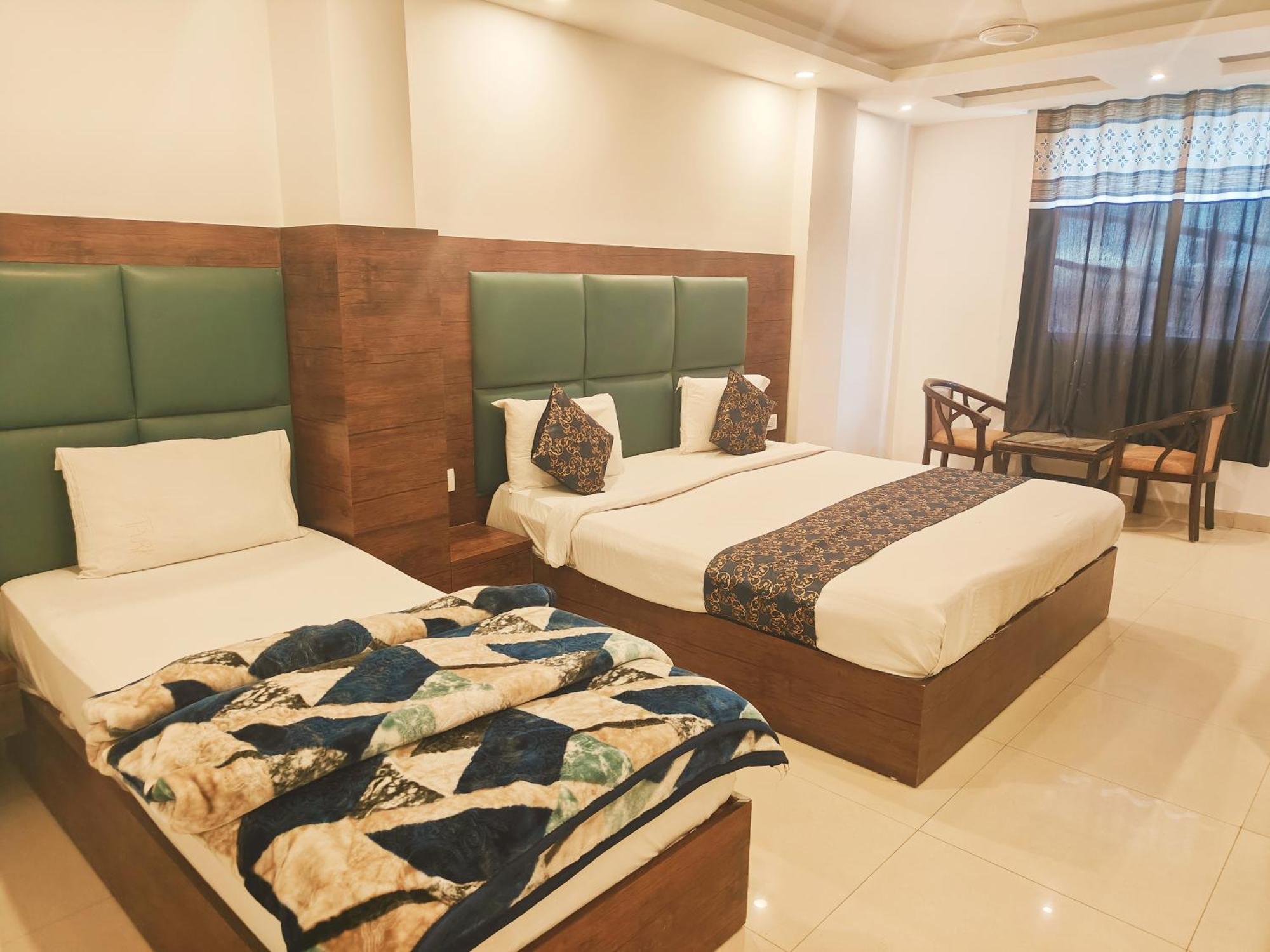 Z Black Plaza Near Igi Airport Delhi Hotel 4*