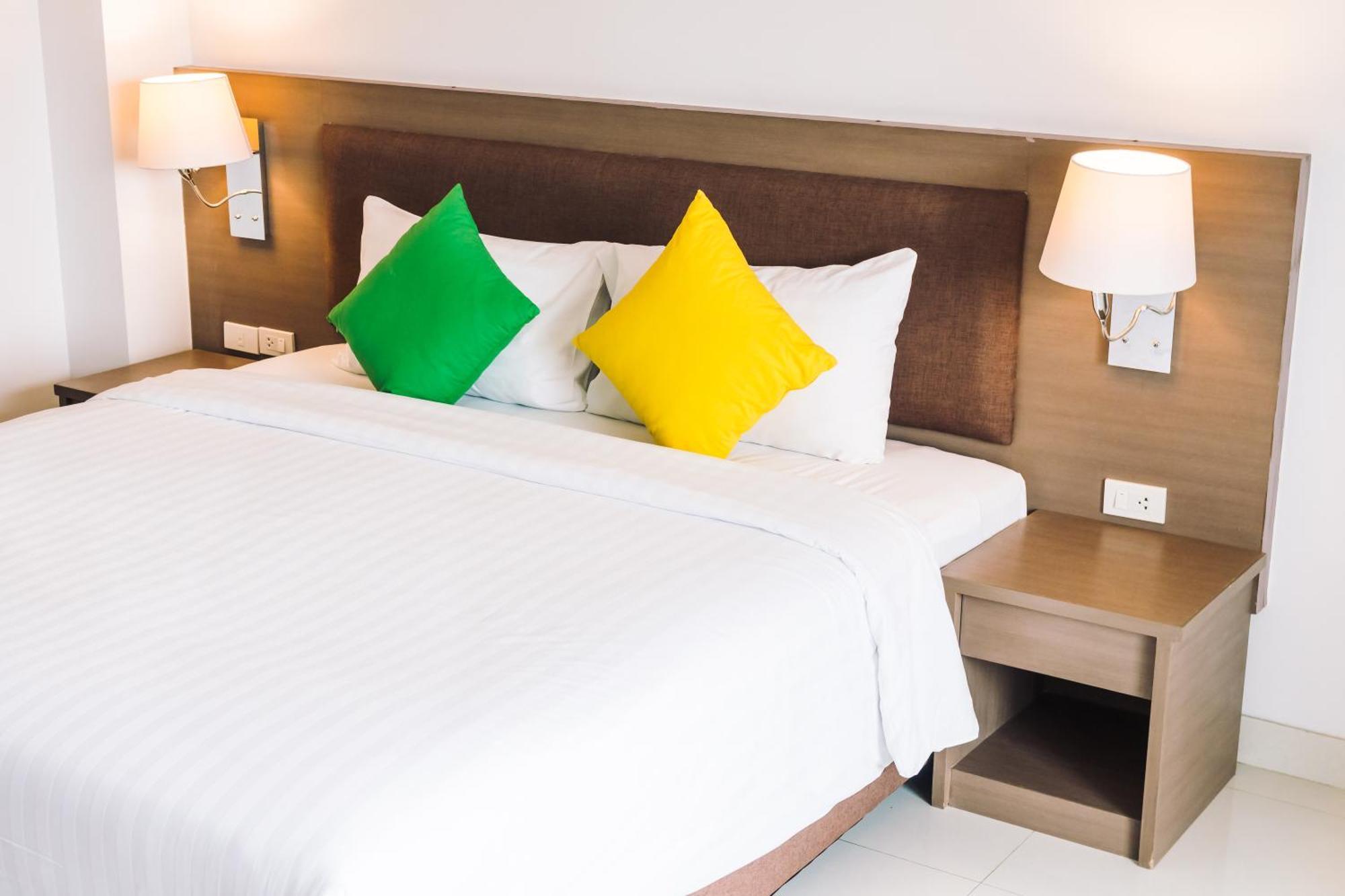 Z Black Plaza Near Igi Airport Delhi 4*